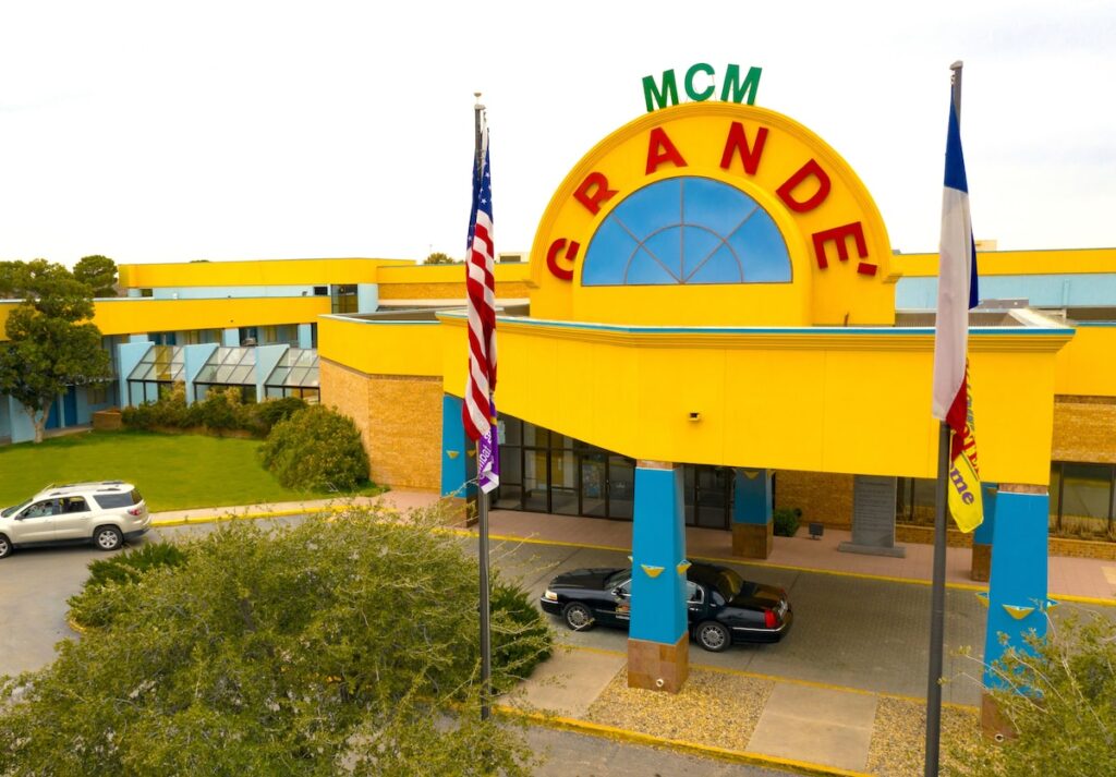 MCM Grande Hotel FunDome Odessa - Image 2
