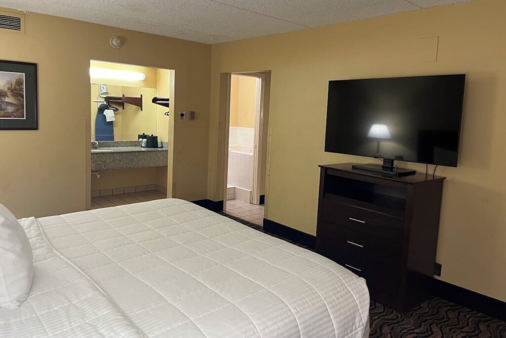 MCM Grande Hotel FunDome Odessa - Image 3