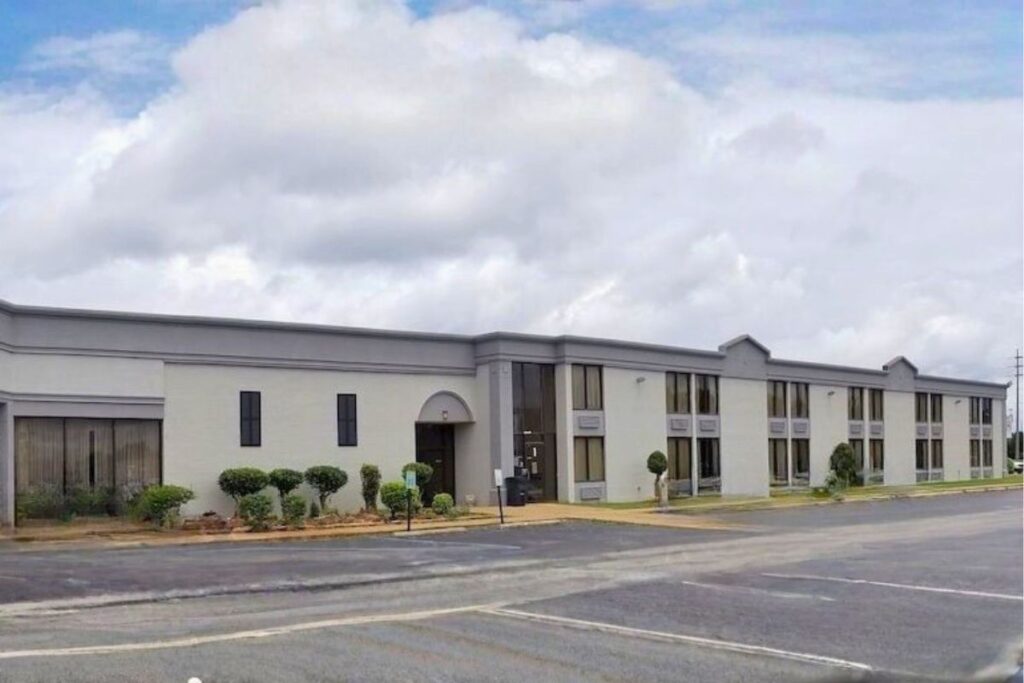 Madison Inn and Suites - Image 4