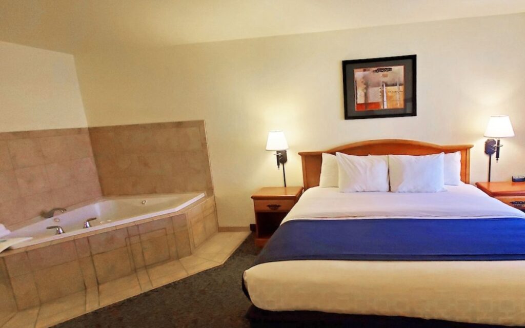 Magnuson Grand Pikes Peak