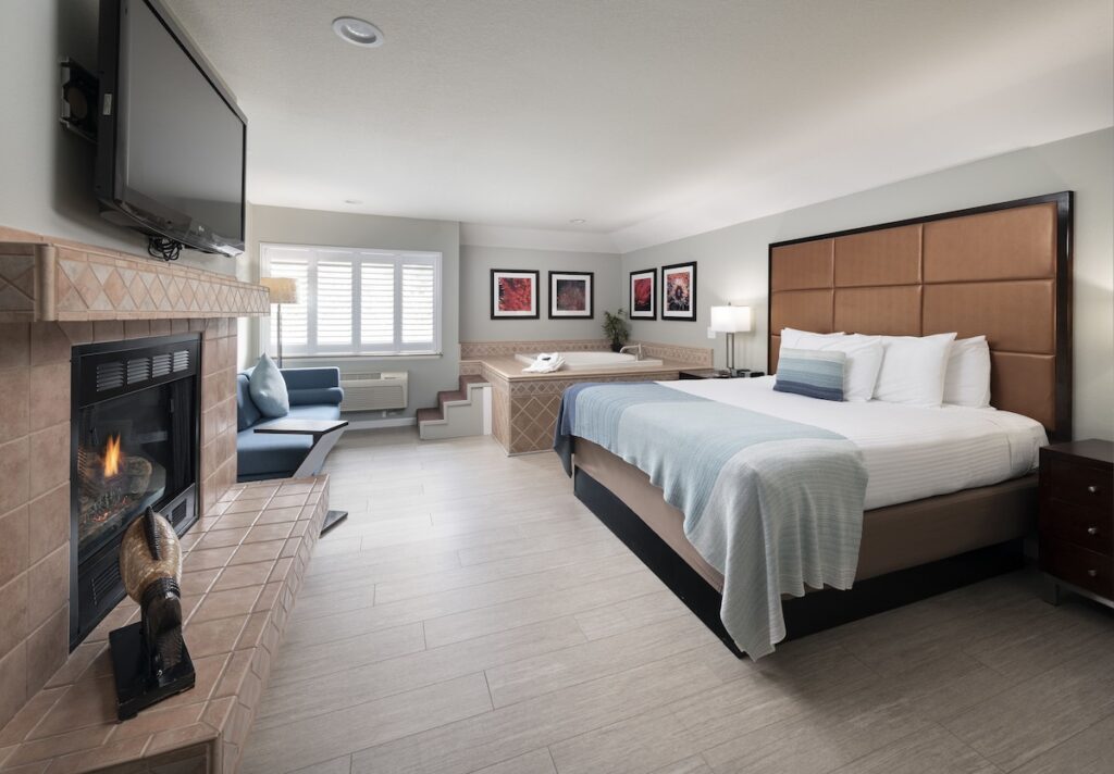 Mariposa Inn & Suites