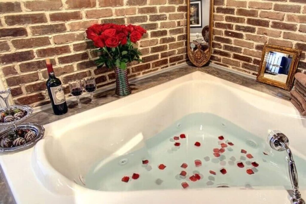 McMillan Inn Bed and Breakfast - Image 2