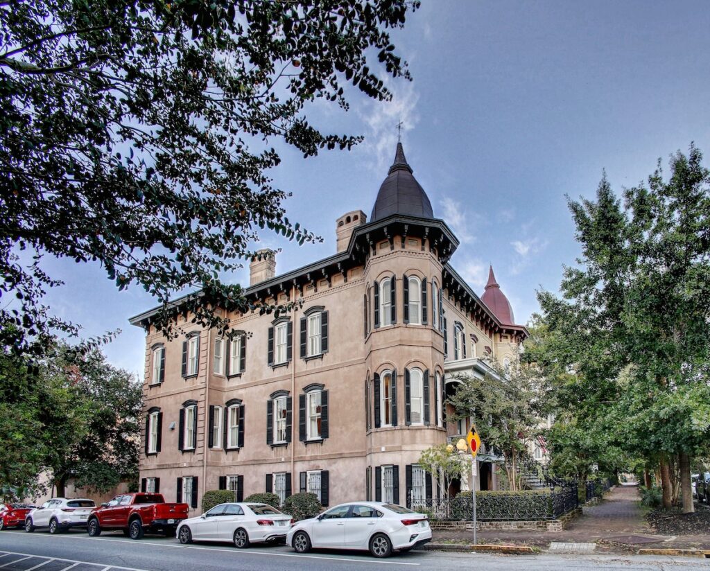 McMillan Inn Bed and Breakfast - Image 5