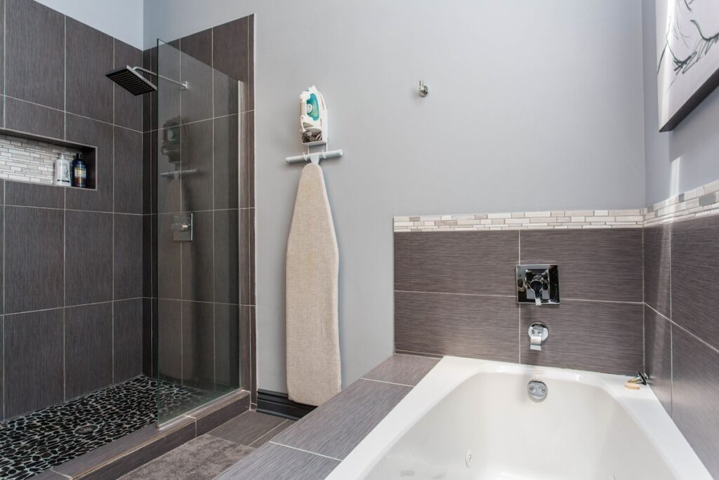 Mccormick Place Guest House - Image 1