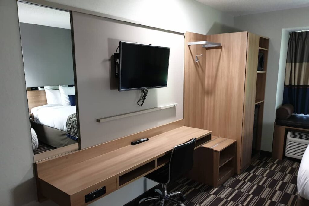 Microtel Inn & Suites by Wyndham Augusta/Riverwatch - Image 4