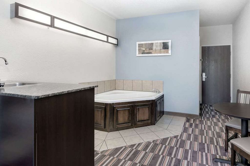 Microtel Inn & Suites by Wyndham Hoover/Birmingham - Image 1