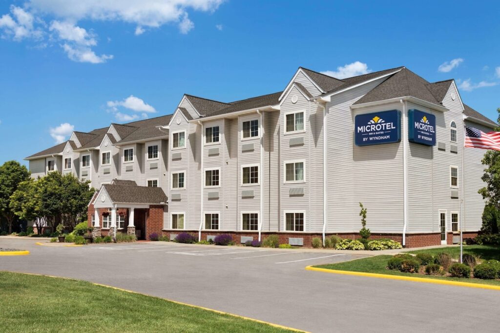 Microtel Inn & Suites by Wyndham Inver Grove Heights/Minneap - Image 2