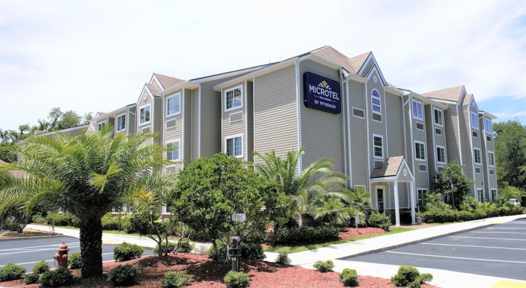 Microtel Inn & Suites by Wyndham Jacksonville Airport - Image 4
