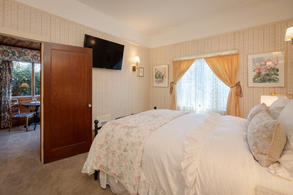 Mill Rose Inn - Image 4