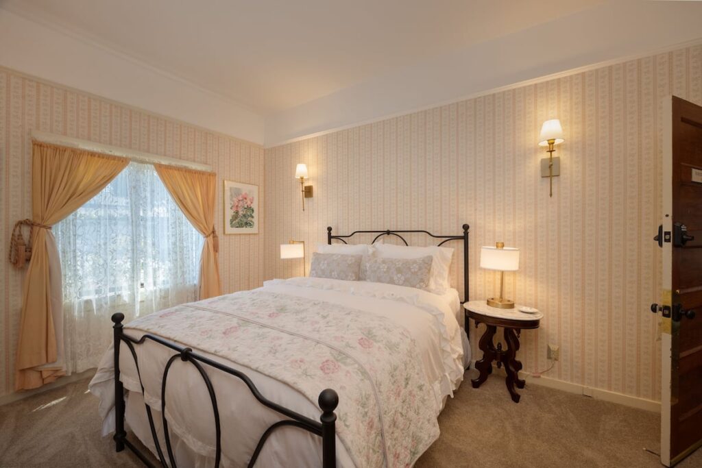 Mill Rose Inn - Image 3