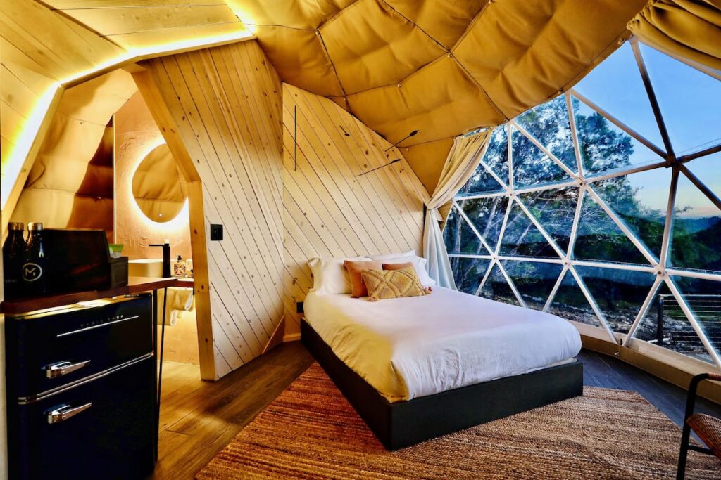 Missing Hotel - Image 4