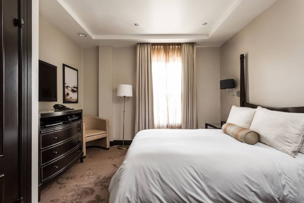 Montecito Inn - Image 4