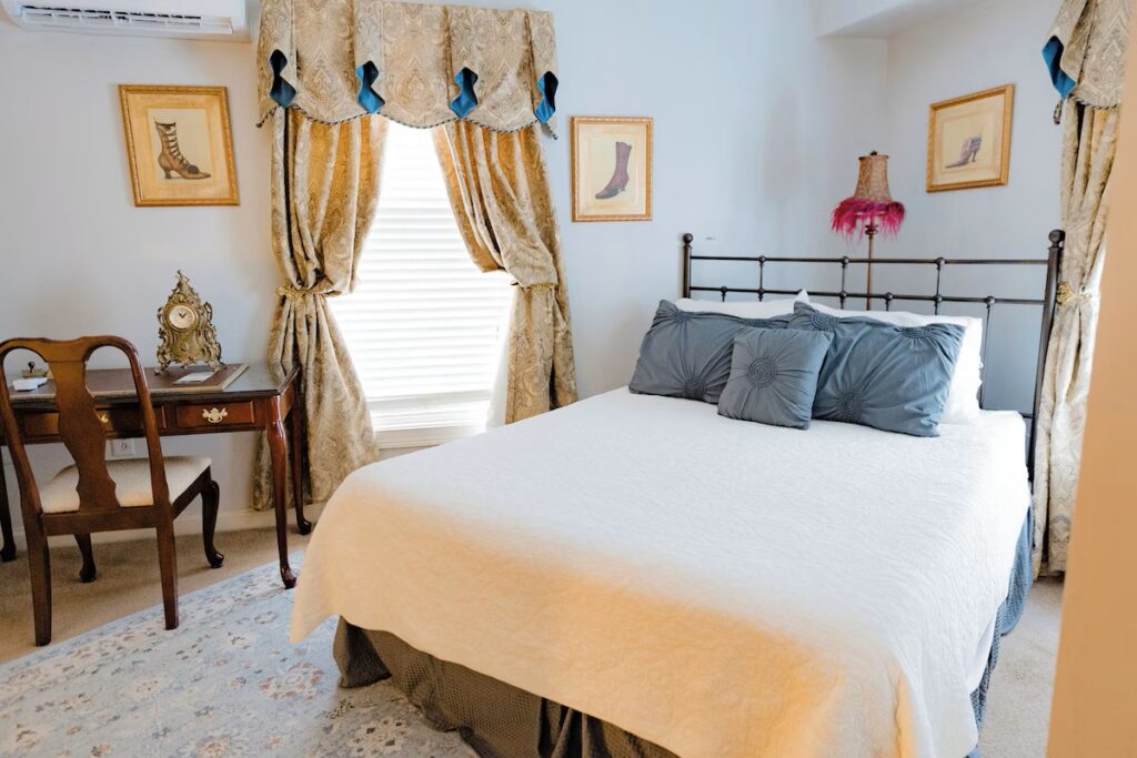 Montgomery Inn BnB - Image 2