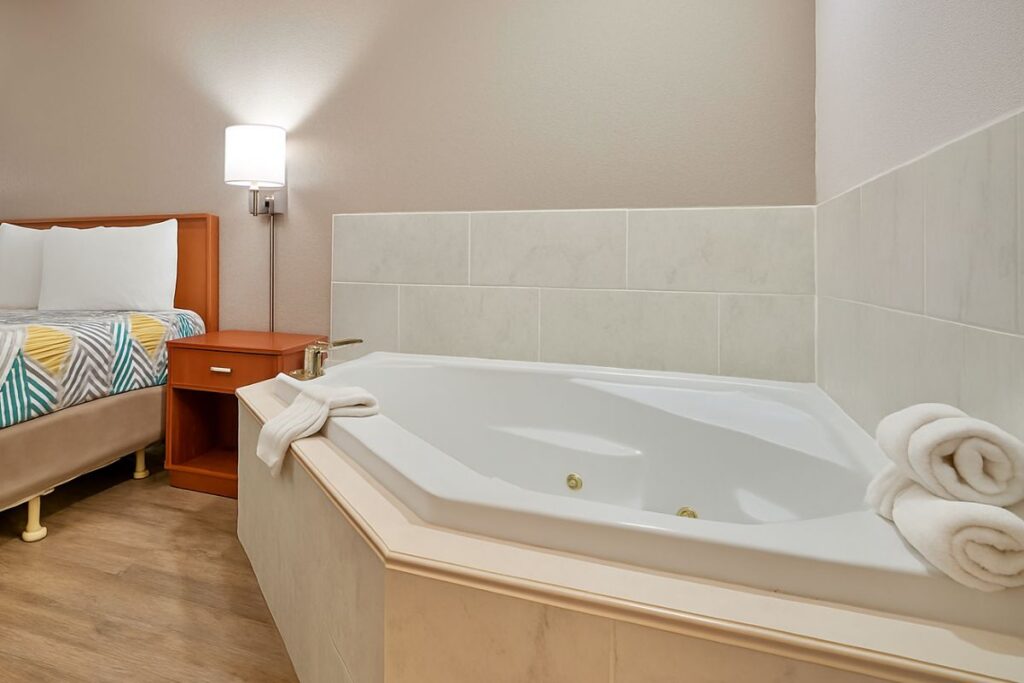 Motel 6 Abbeville, AL - Image 1