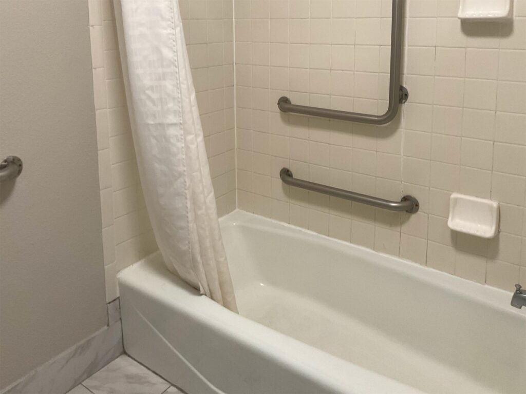 Motel 6 Baton Rouge, LA – East – I-12 - Image 2