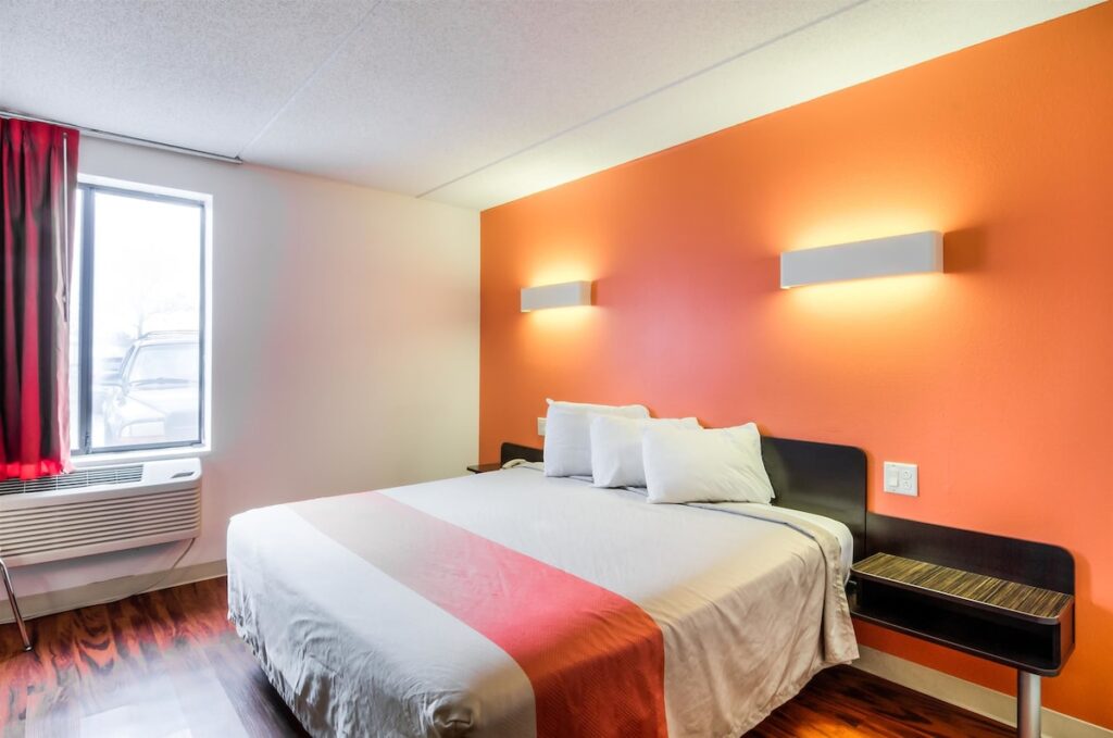 Motel 6 Lansing, IL – Chicago South - Image 1