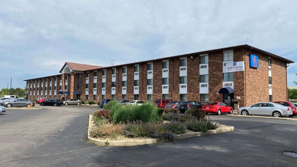 Motel 6 Naperville, IL - Image 2