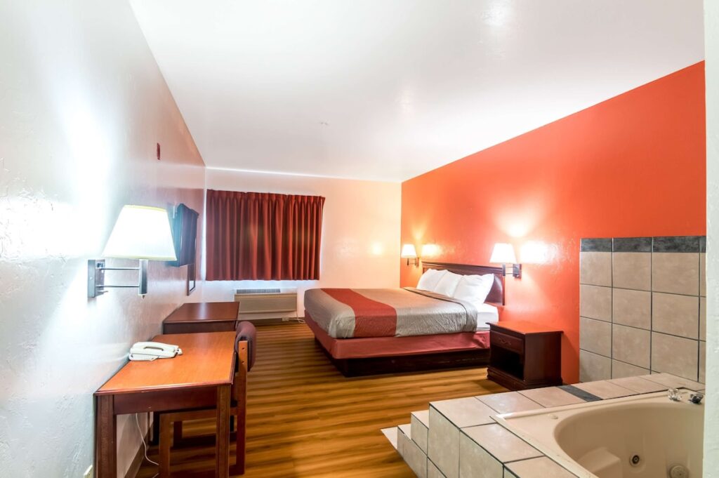 Motel 6 Oklahoma City, OK - Image 2