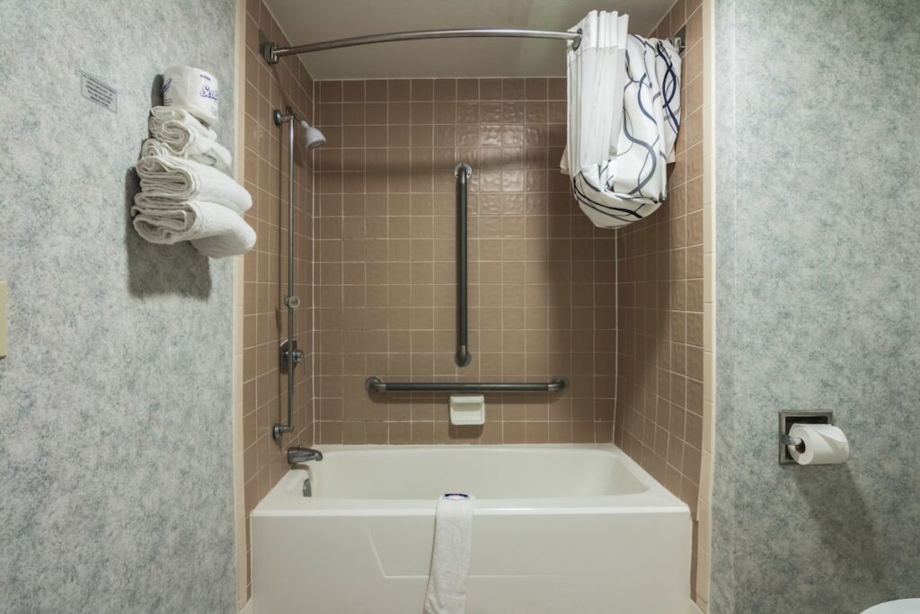 Motel 6 Saint Paul, MN – I-94 - Image 1