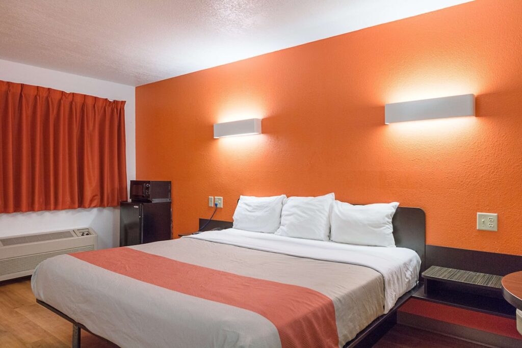 Motel 6 San Antonio, TX – Fiesta Trails - Image 3