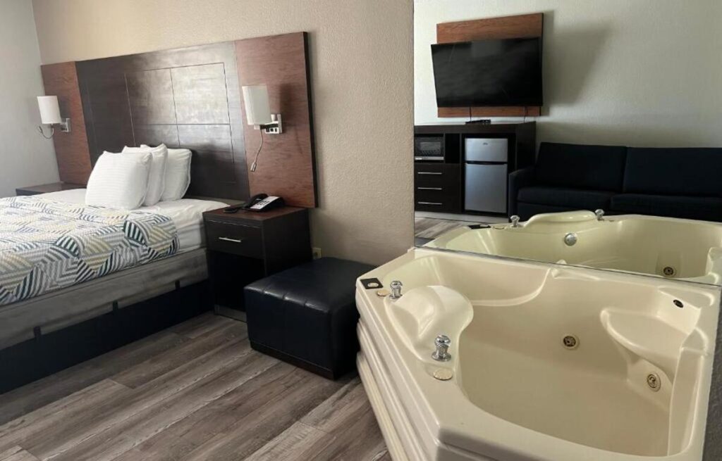 Motel 6 Tulsa, OK – Airport - Image 2