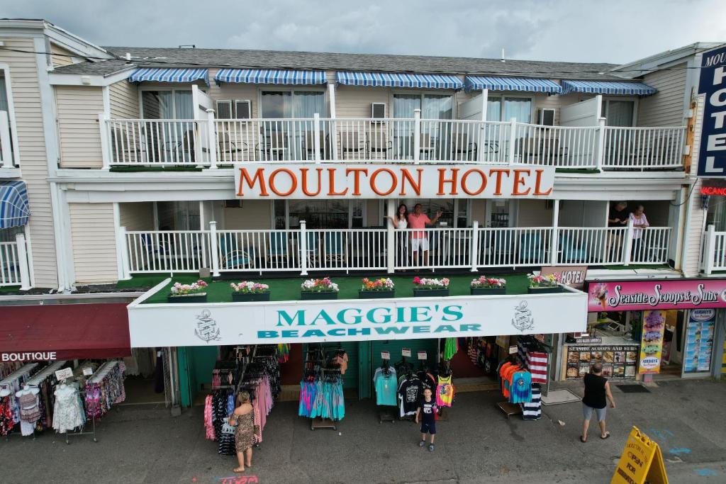 Moulton Hotel - Image 2
