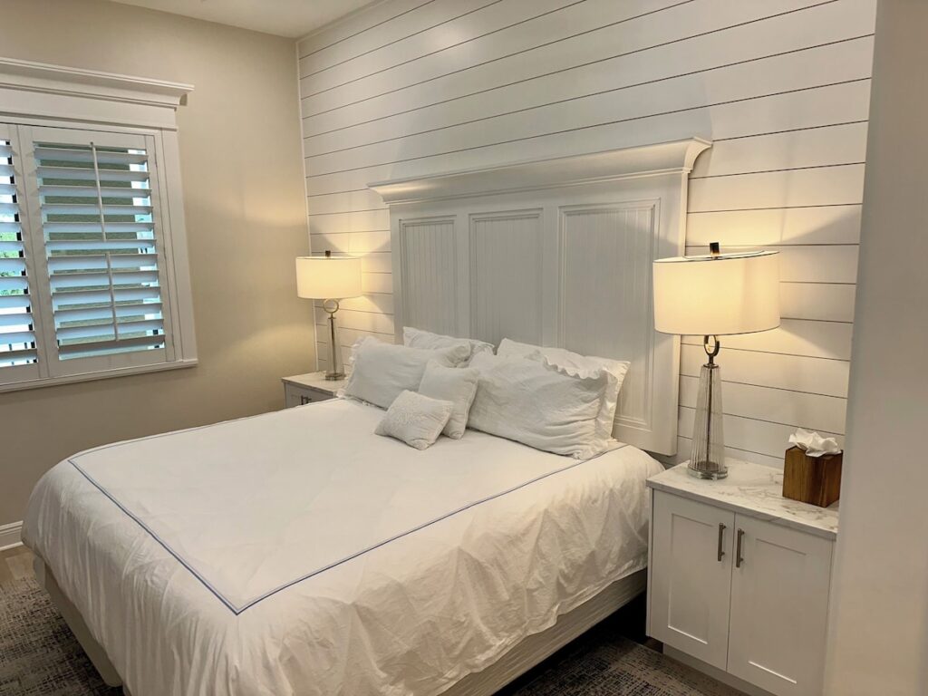 Naples Bay Resort & Marina - Image 3