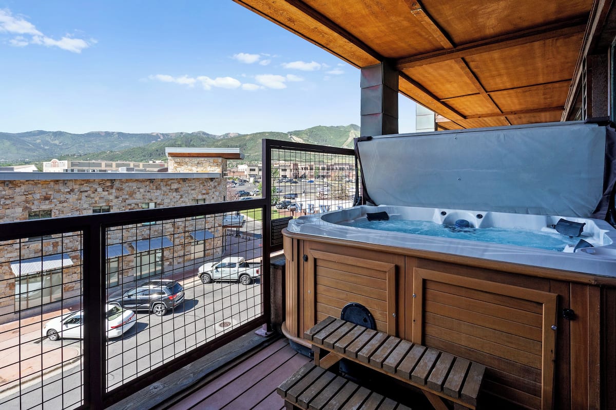 Newpark by All Seasons Resort Lodging