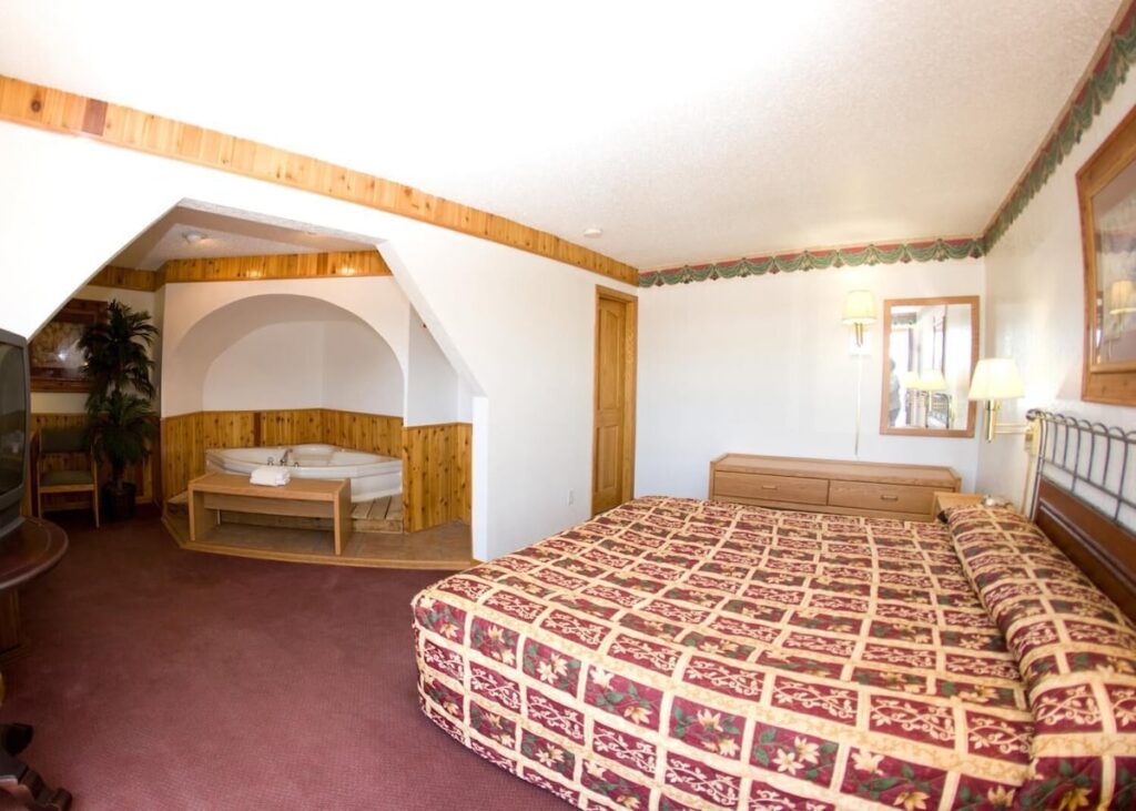 North Country Inn & Suites - Image 5