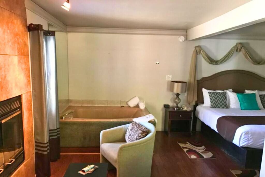 Oak Creek Terrace Resort - Image 3