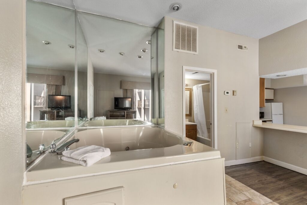 Ocean Crest Inn and Suites