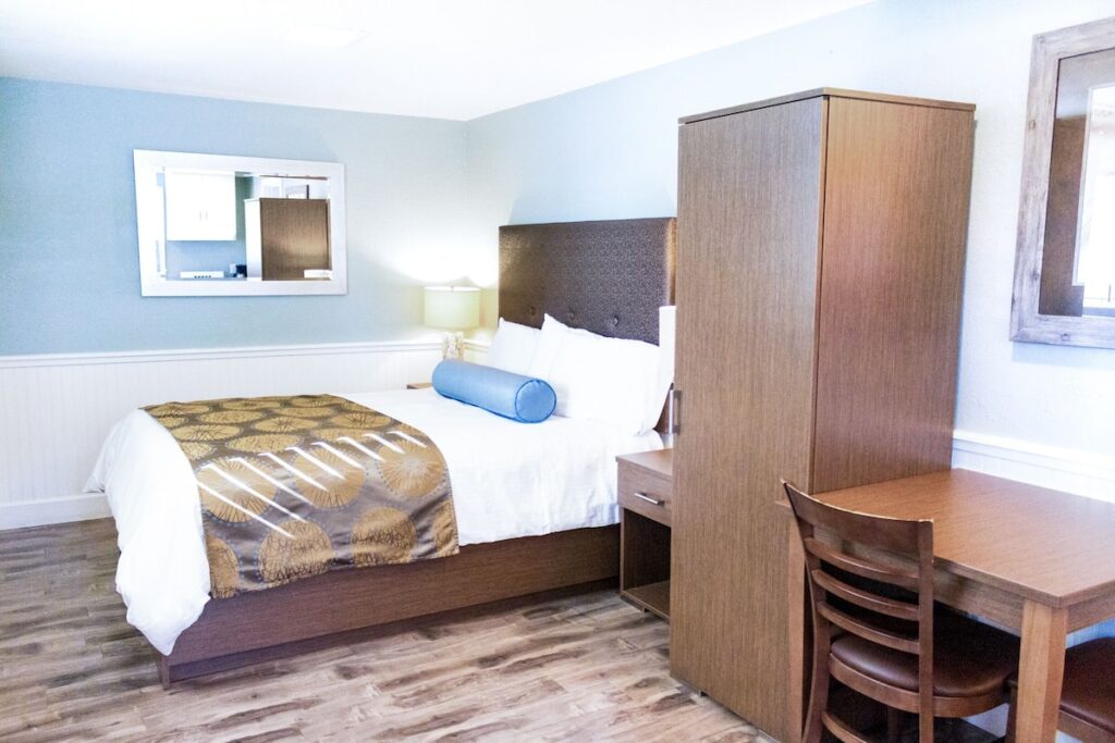 Ocean Echo Inn and Beach Cottages - Image 4