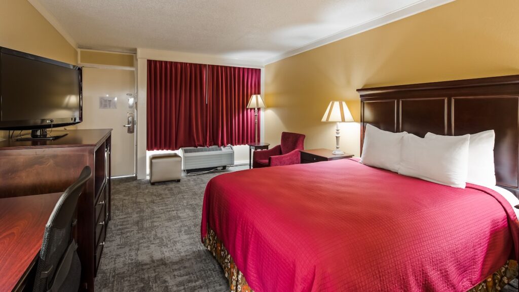 Osage Creek Lodge - Image 2