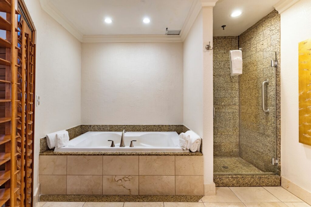 Pacific Terrace Hotel - Image 2