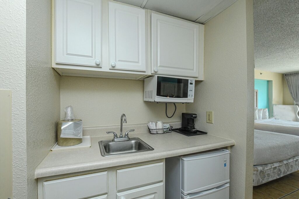 Paradise Plaza Inn - Image 4