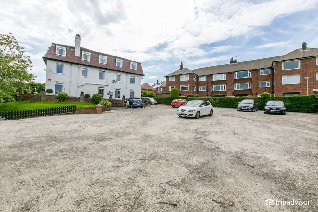 Park Manor Hotel - Image 3