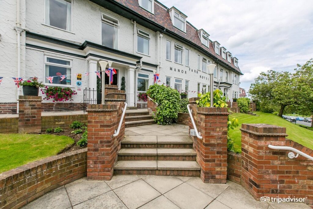 Park Manor Hotel - Image 4