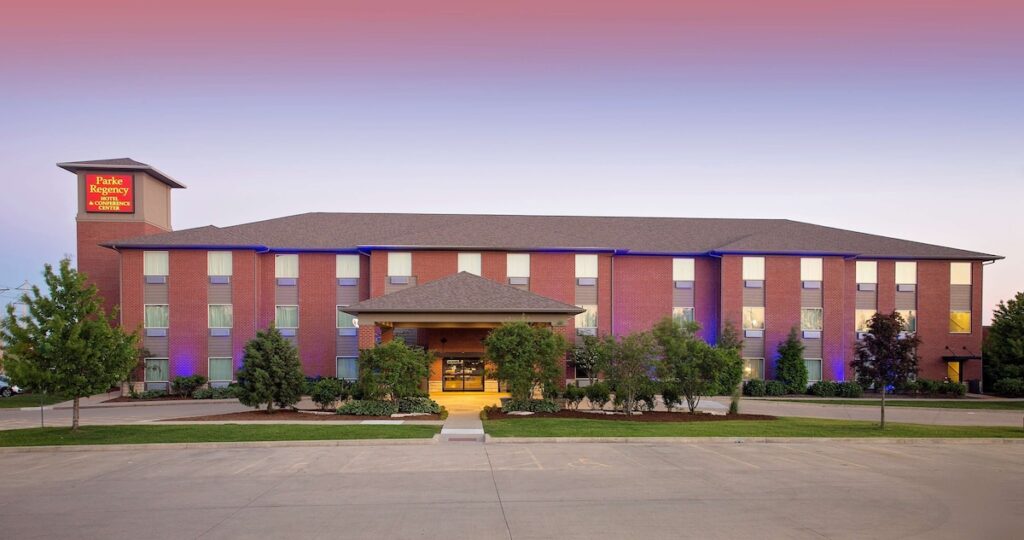 Parke Regency Hotel & Conf Ctr, BW Signature Collection - Image 2