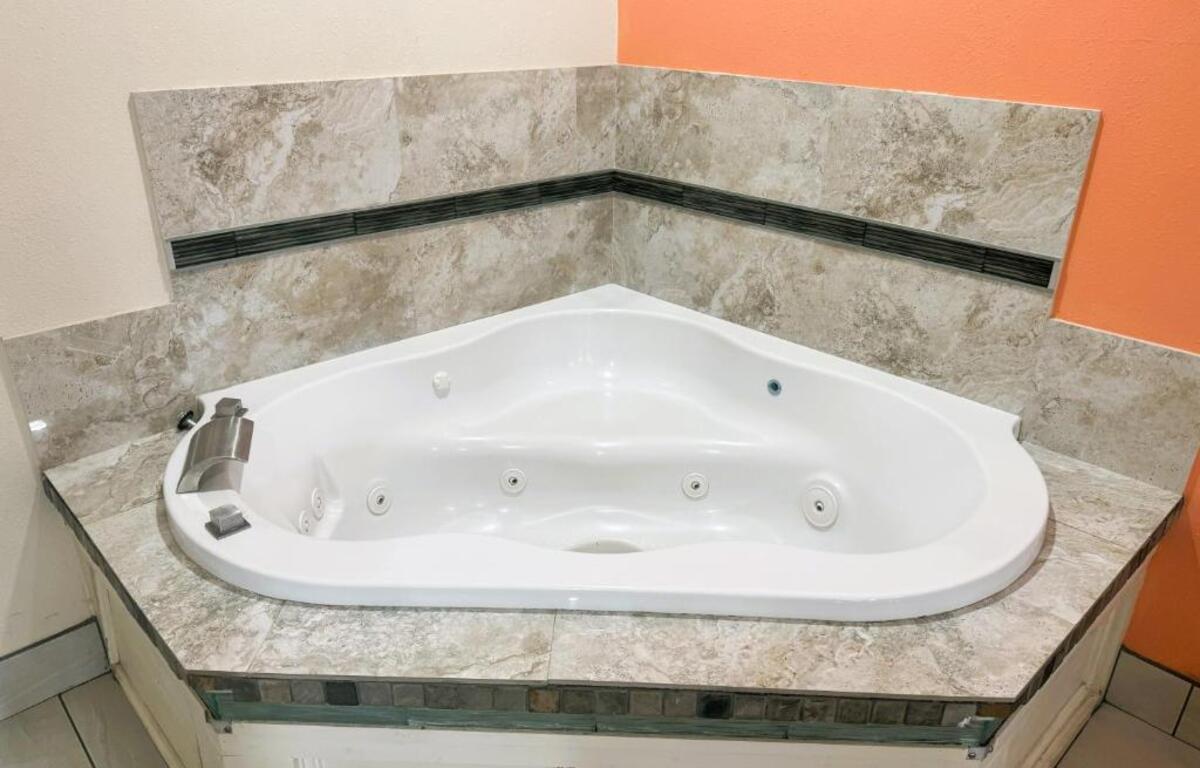 Pecan Valley Inn Suites. 2