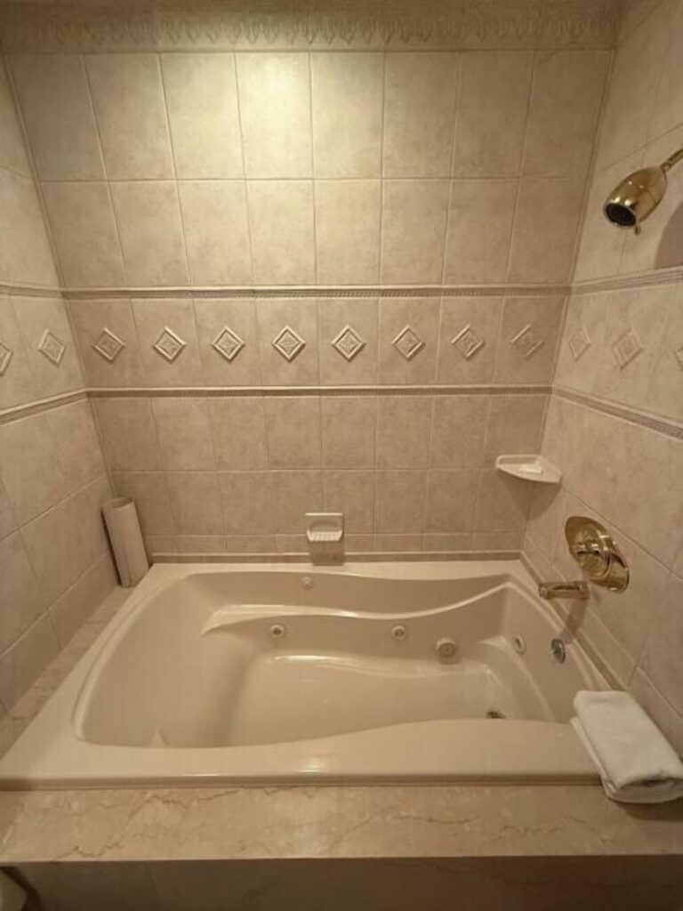 Penn’s View Hotel - Image 2