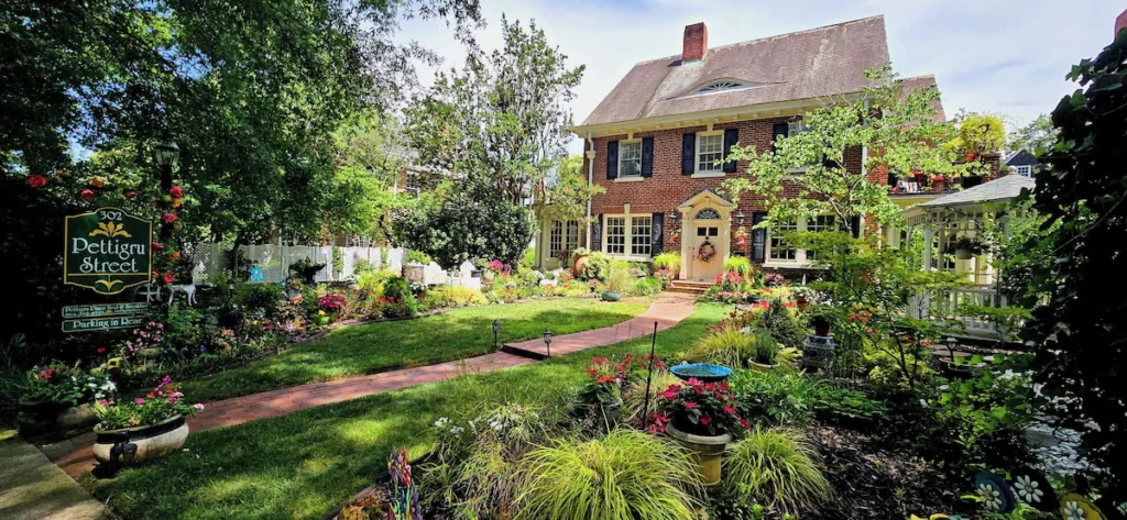 Pettigru Place Bed & Breakfast - Image 2