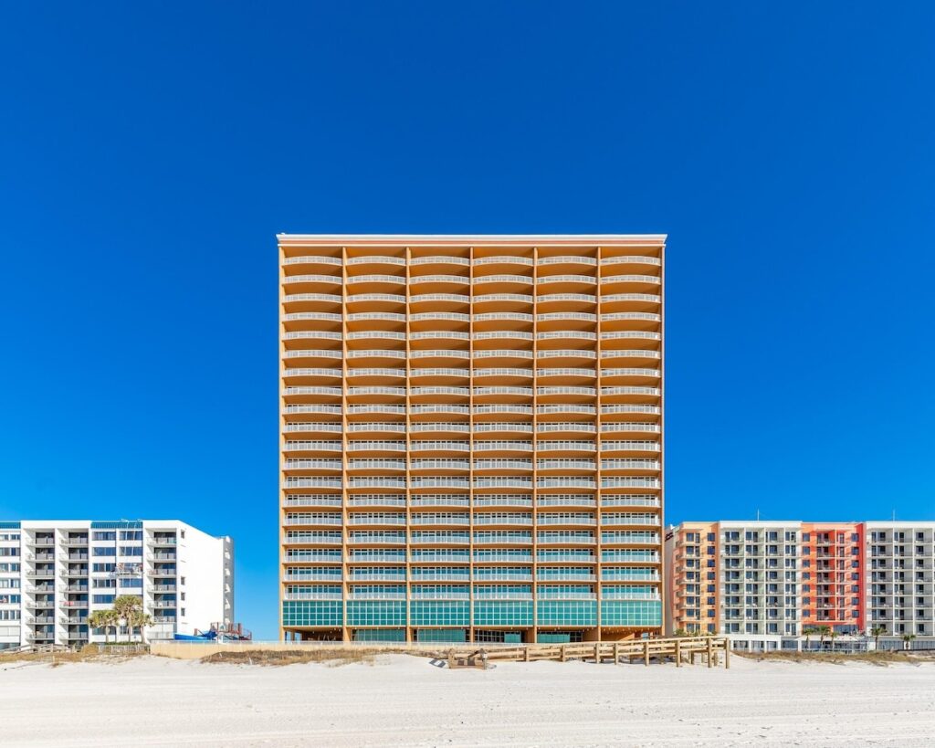 Phoenix Orange Beach by Brett/Robinson Vacations - Image 2