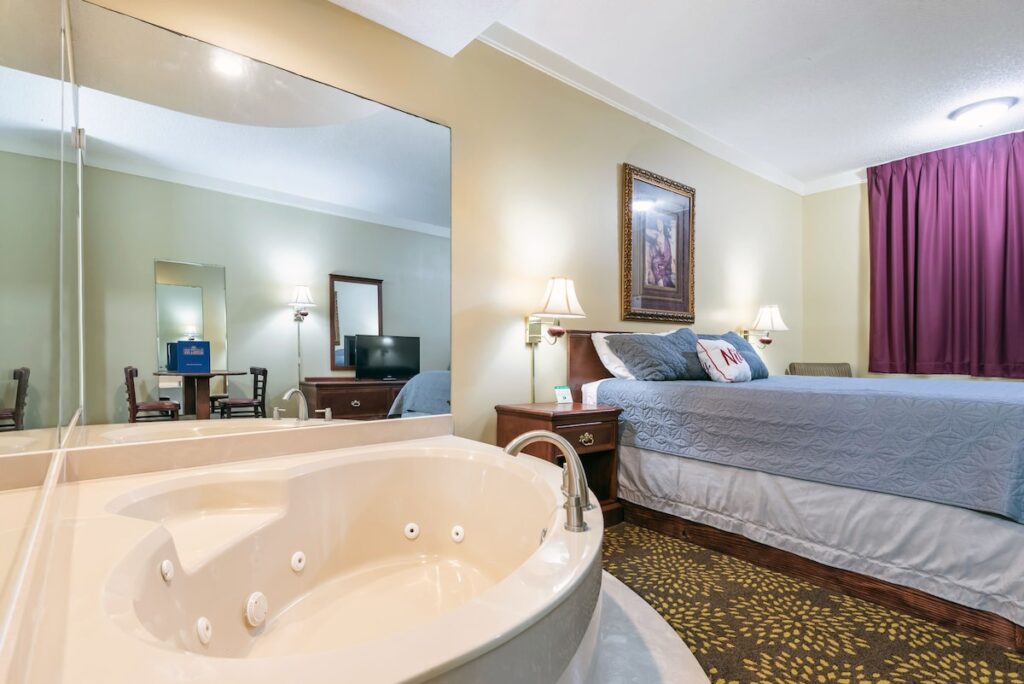 Plantation Oaks Suites & Inn