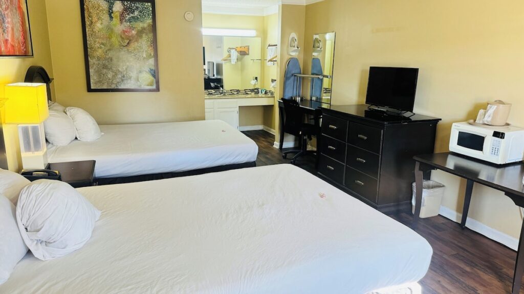 Plantation Oaks Suites & Inn - Image 3