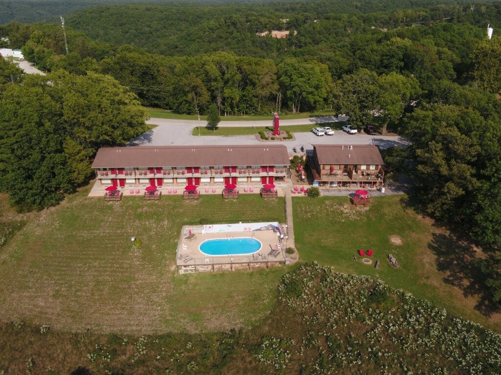 Pointe West Resort Motel - Image 3