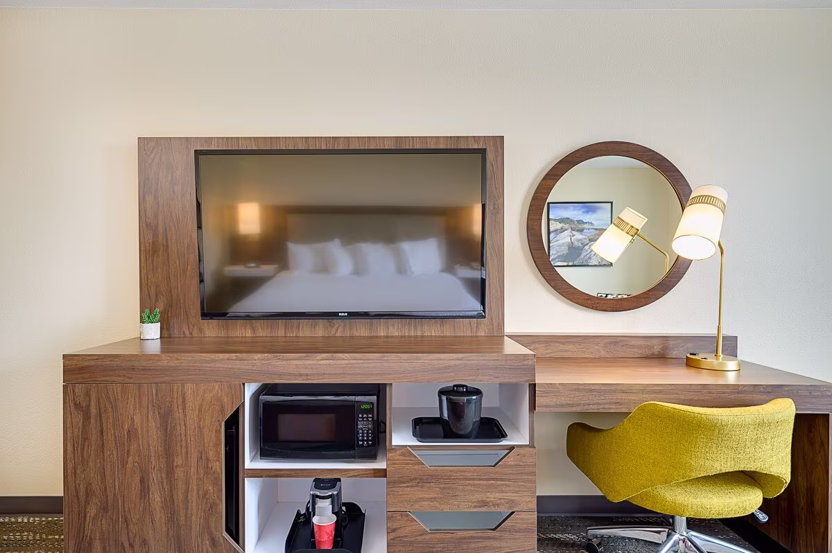 Portlander Inn and Marketplace - Image 4