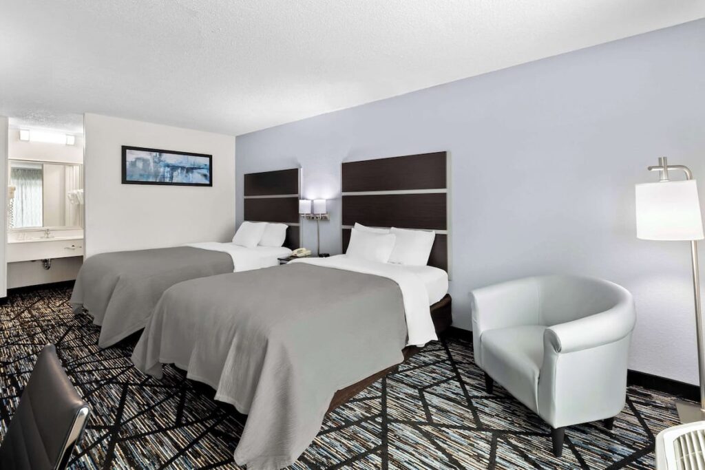 Quality Inn Atlanta Northlake - Image 4
