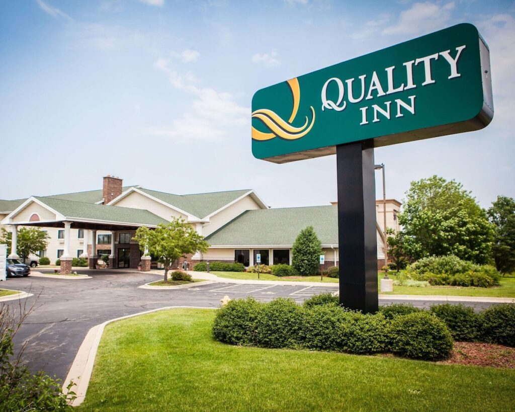 Quality Inn Bolingbrook I-55 - Image 2