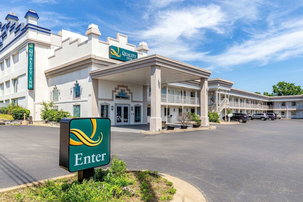 Quality Inn Branson – Hwy 76 Central - Image 2