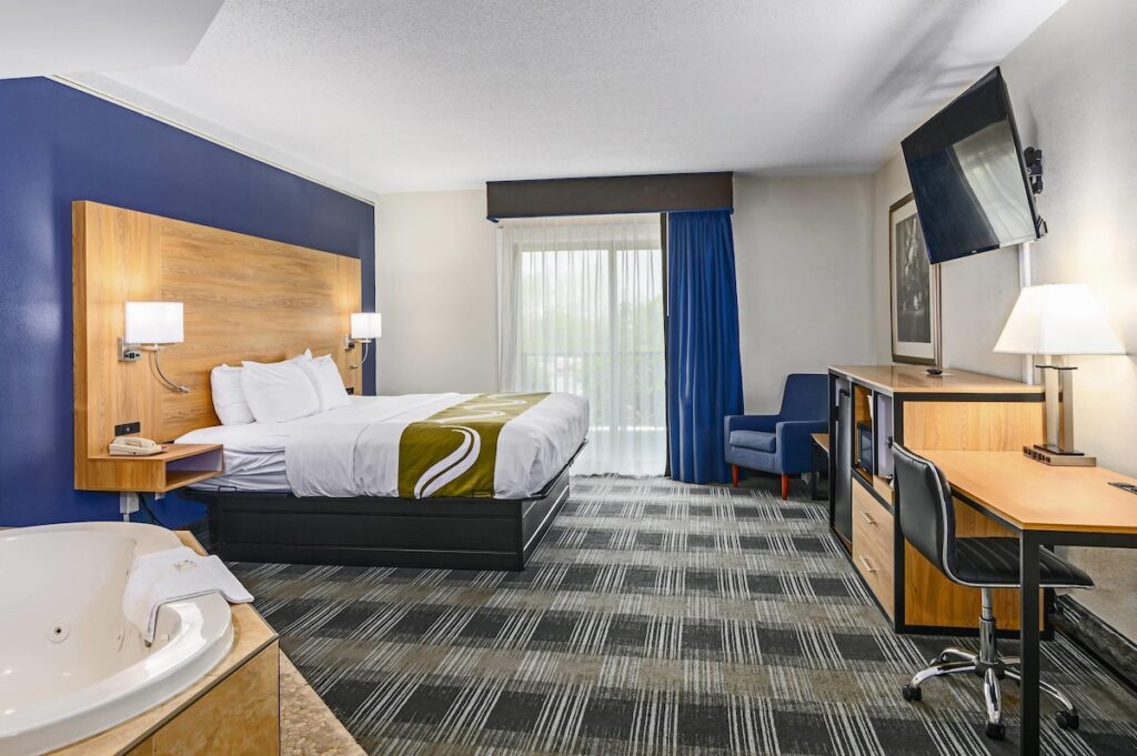 Quality Inn - Image 3